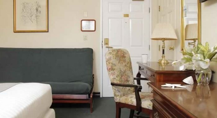 Room 2KF Interior Futon and sitting area